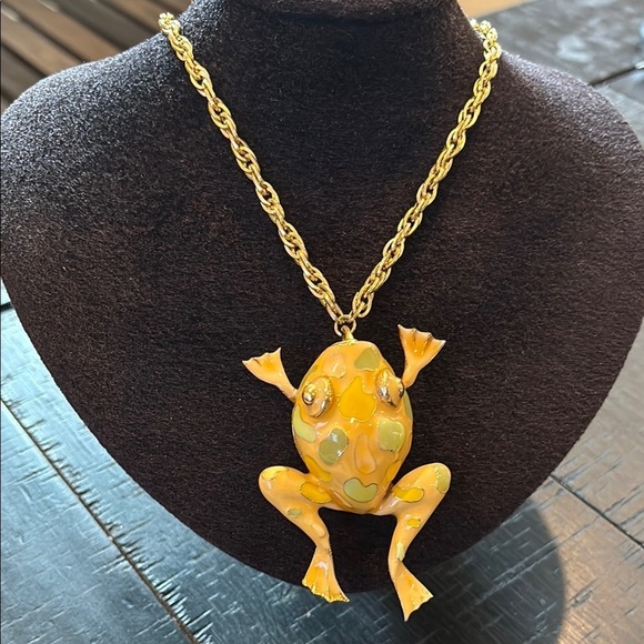 Source Unknown Jewelry - Estate Jewelry Gold Enamel Large Frog Pendant Necklace for Reptile Lovers​